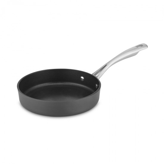 CHEF'S CLASSIC™ NONSTICK HARD ANODIZED 8" SKILLET